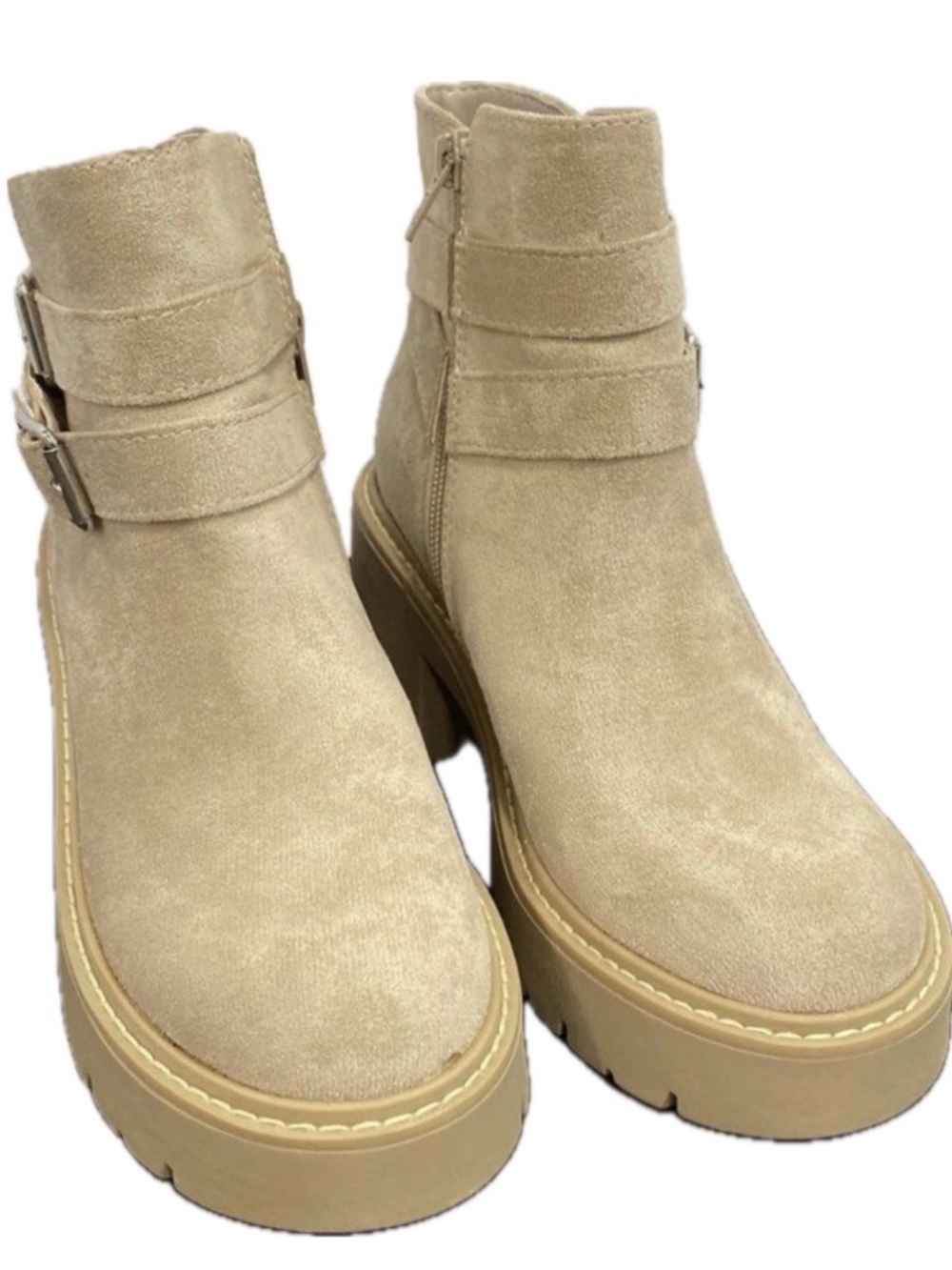 NWOT Madden Girl Beige Suede Chukka Lug Sole Ankle Boots | Size 6.5 - Picture 2 of 8